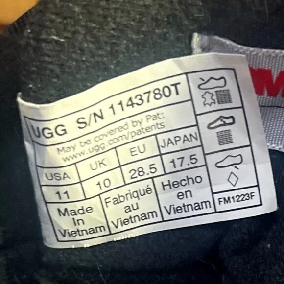 NWB UGG T Yose Puffer Boot Size: 11 - Picture 6 of 6